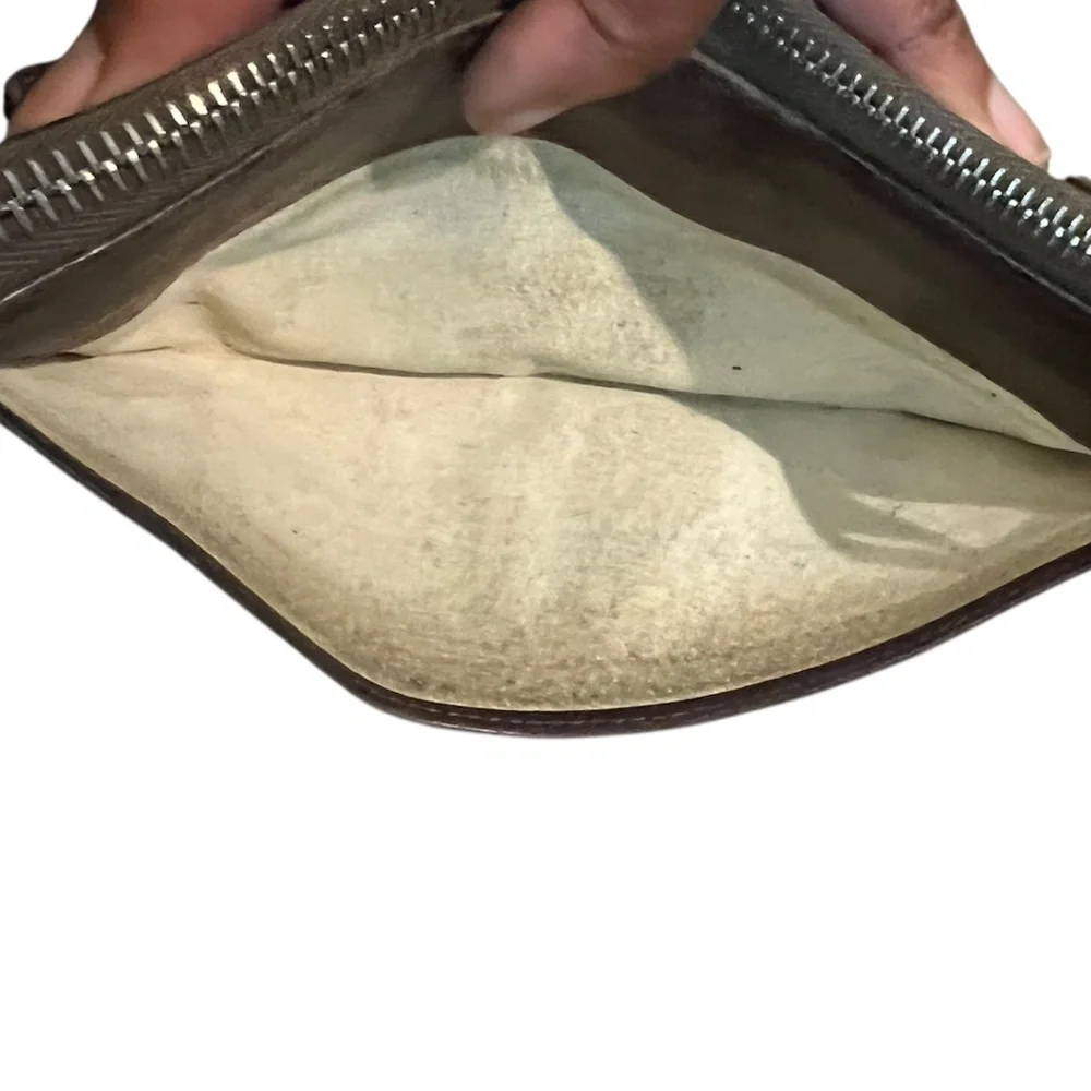 Vintage Marc Jacob’s‎ Brown Leather Buckle Clutch Wallet